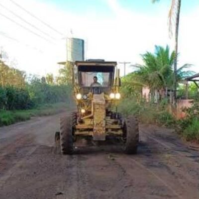 Manutenção de estradas vicinais atende demandas das comunidades rurais de Coutos e Santo Antônio