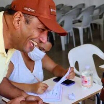 Prefeito confere ações de saúde no Teotônio Vilela e serviços de pavimentação em Olivença