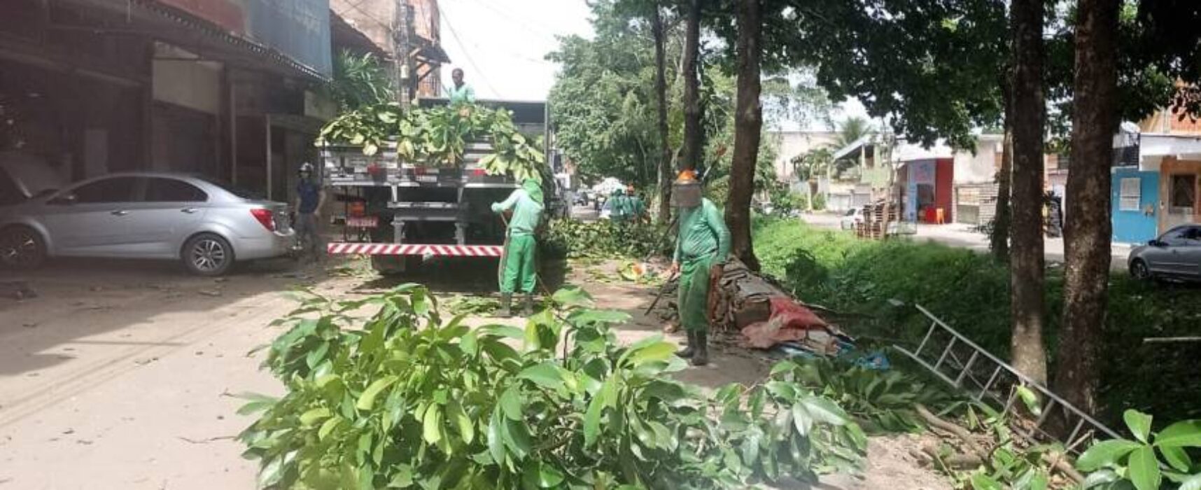 Prefeitura intensifica serviços de zeladoria e manutenção de ruas de Itabuna