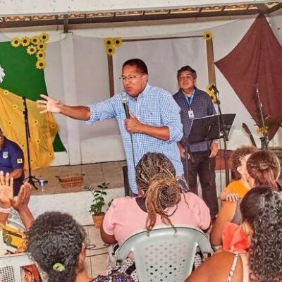 Prefeito Augusto Castro participou de homenagem às mães