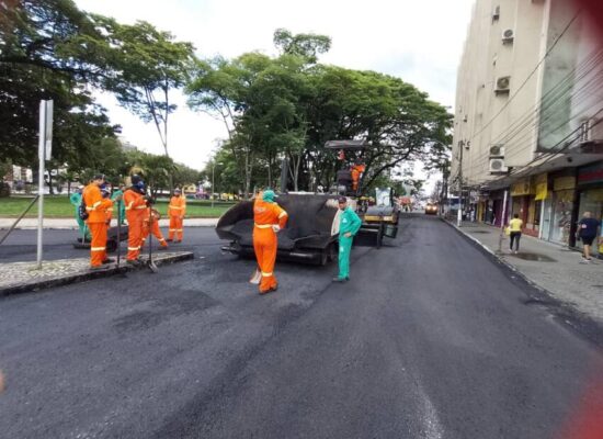 Prefeitura de Itabuna segue com serviços de recuperação asfáltica de vias
