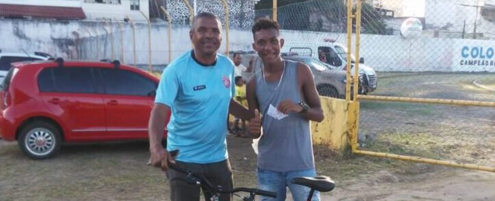 PROMOÇÃO DA ONCINHA: CHEGOU A PÉ E SAIU DE BIKE