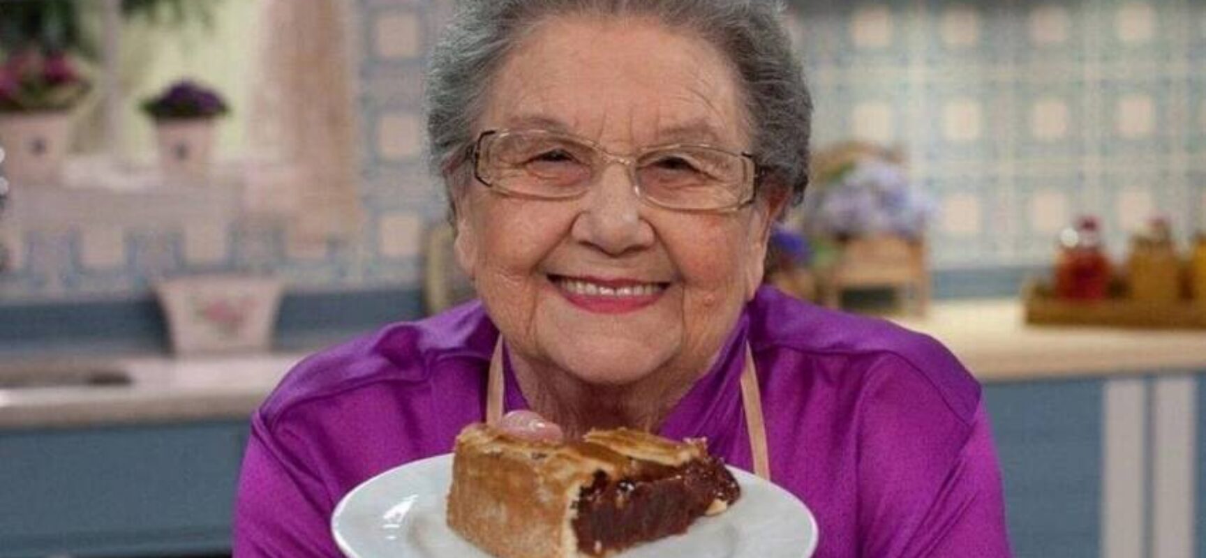 Apresentadora e cozinheira Palmirinha morre aos 91 anos em São Paulo
