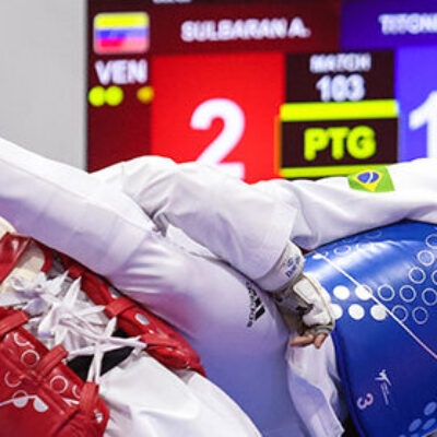 Caroline Santos conquista medalha de prata no Mundial de Taekwondo