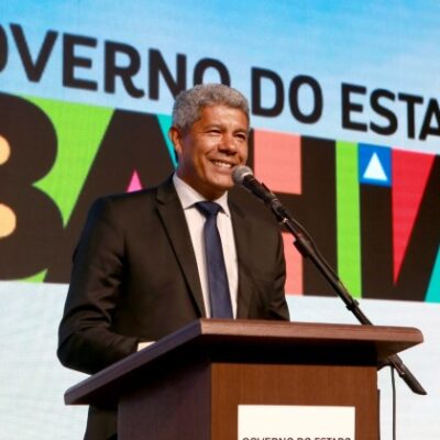 Jerônimo Rodrigues participa da transferência da sede do governo