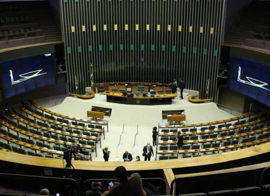 Endividamento dos partidos: Câmara envia justificativa da PEC da Anistia para STF