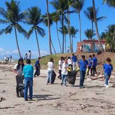 Projeto ‘Semente de Cidadania’ realiza ações educativas e de limpeza nas praias de Ilhéus