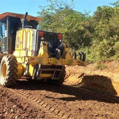 Prefeitura intensifica recuperação das estradas de Castelo Novo e Sambaituba; confira cronograma
