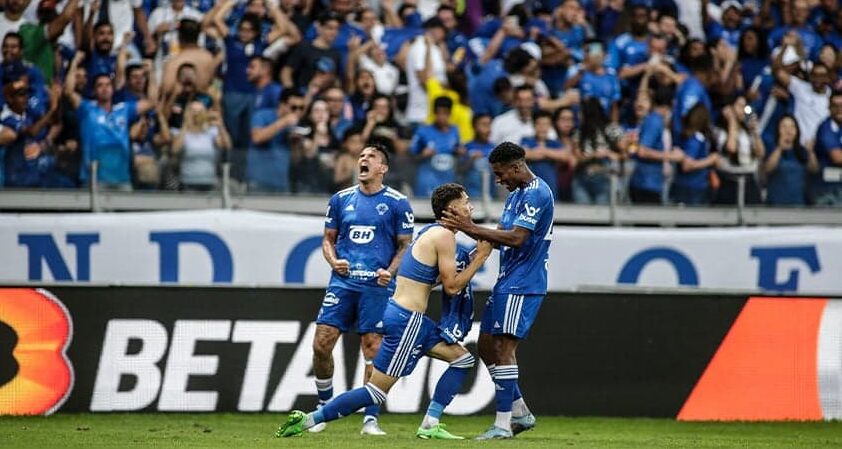 Bahia e Cruzeiro empatam em jogo de quatro gols pelo Campeonato