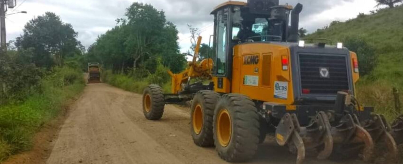 Prefeitura de Itabuna faz manutenção no acesso à Roça do Povo