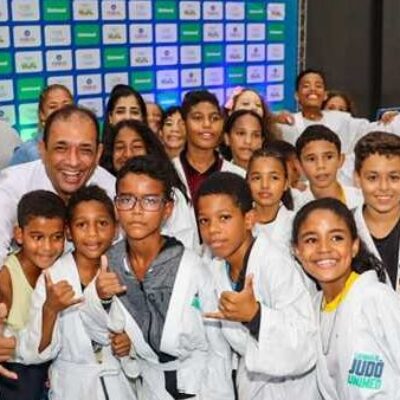 Caravana Unimed leva oficina de judô para 700 crianças e adolescentes da rede pública de Ilhéus