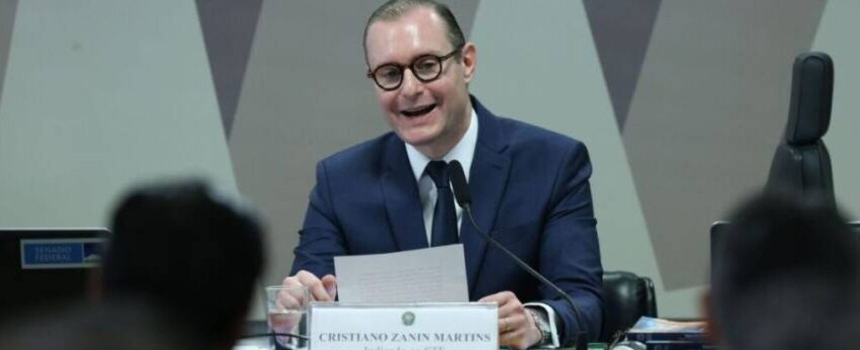 No Senado, Zanin diz que “imparcialidade é fundamental” em relação a Lula