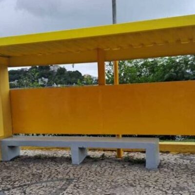 Parte do projeto de melhorias, pontos de ônibus de Ilhéus passam por manutenção