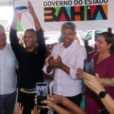 Jerônimo Rodrigues entrega ampliação de hospital e outras obras em Ipiaú