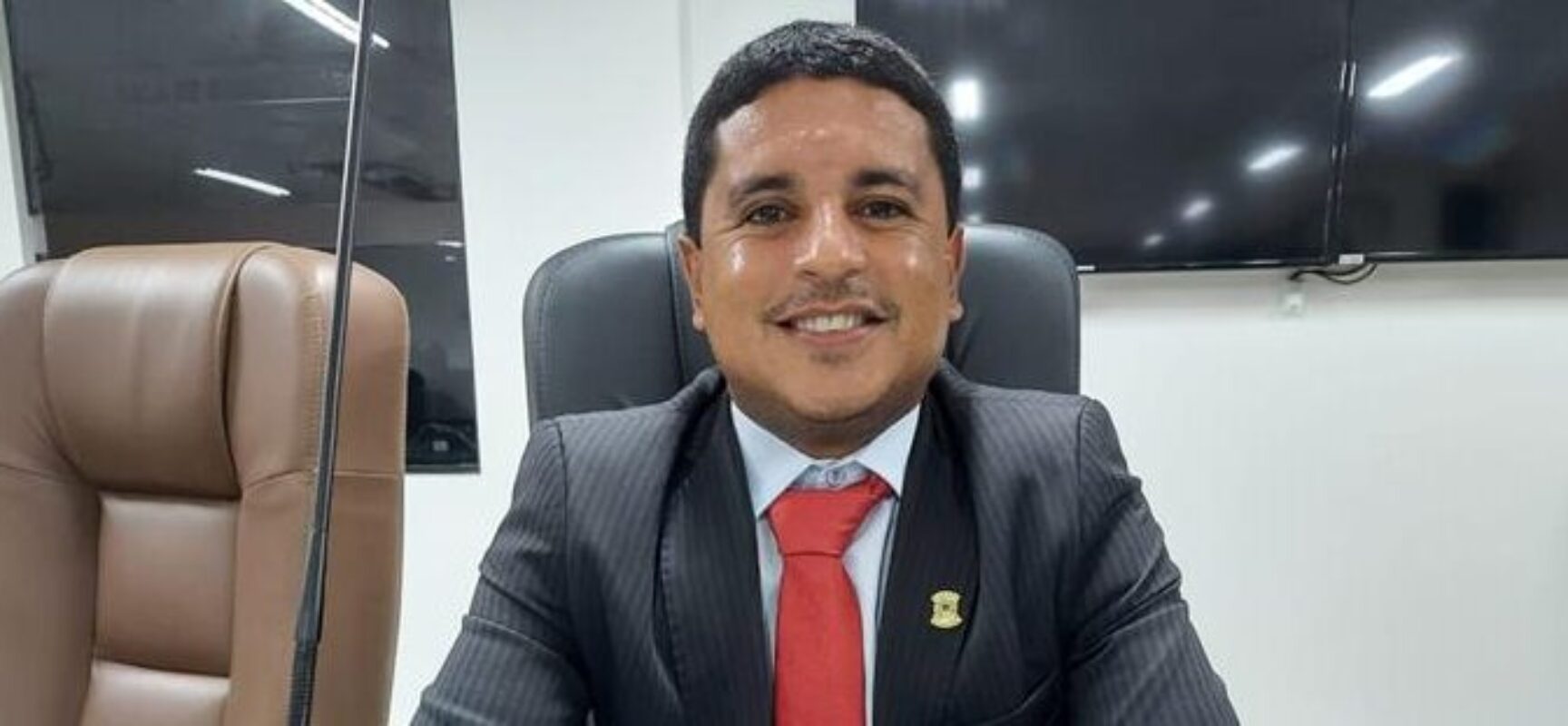 Vereador Fabrício Nascimento solicita implantação da linha de ônibus Uesc x Olivença