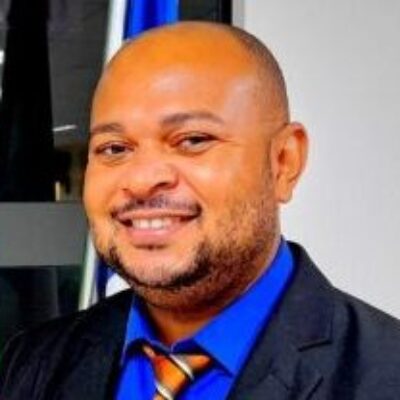 EDERJUNIOR REIVINDICA REQUALIFICAÇÃO DOS PONTOS/ABRIGOS DE ÔNIBUS EM ILHÉUS