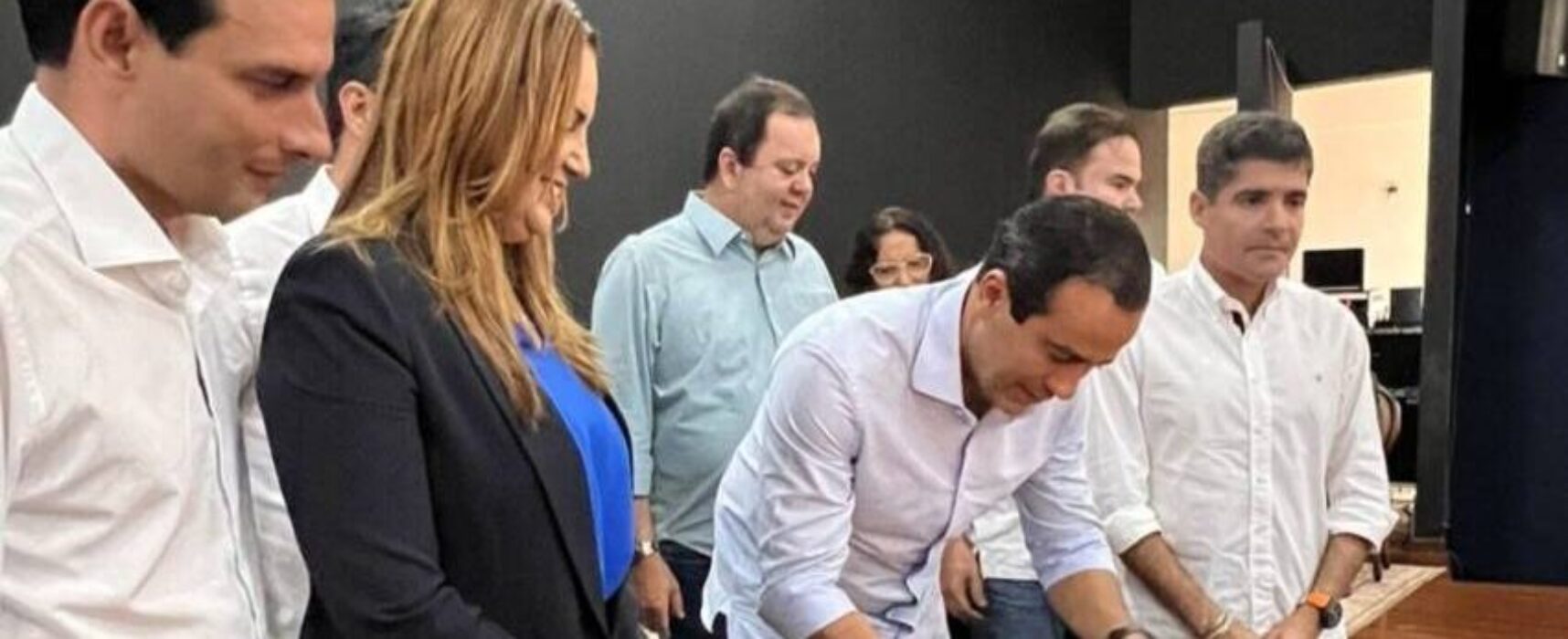 Bruno Reis assina parceria para novo programa em Vitória da Conquista inspirado no Ouvindo Nosso Bairro