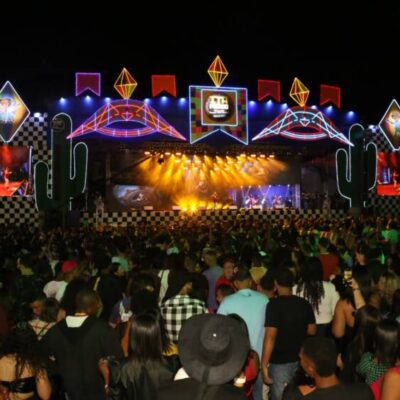 Ita Pedro 2023 superando público nesta sexta-feira, segunda noite da festa