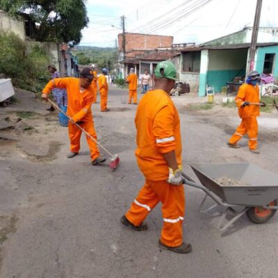 Prefeitura executa Tapa-Buracos na Vila das Dores e patrolamento de  ruas no Novo Jaçanã