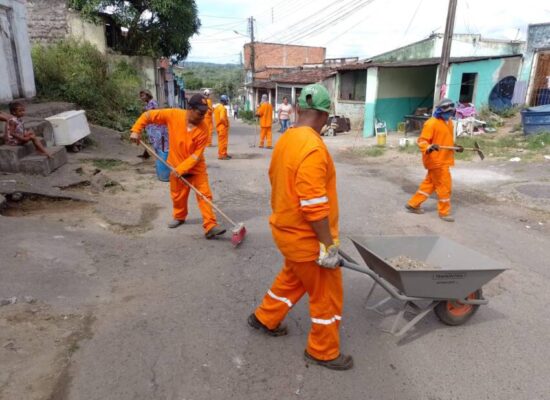 Prefeitura executa Tapa-Buracos na Vila das Dores e patrolamento de  ruas no Novo Jaçanã