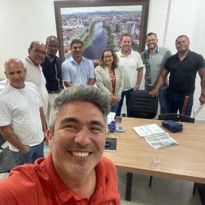 Prefeitura de Itabuna discute o reordenamento de outdoors com associação de empresários
