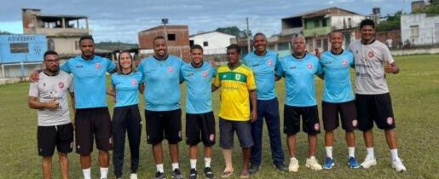 Os domadores das Oncinhas Pintadas – Equipe técnica na base do Barcelona