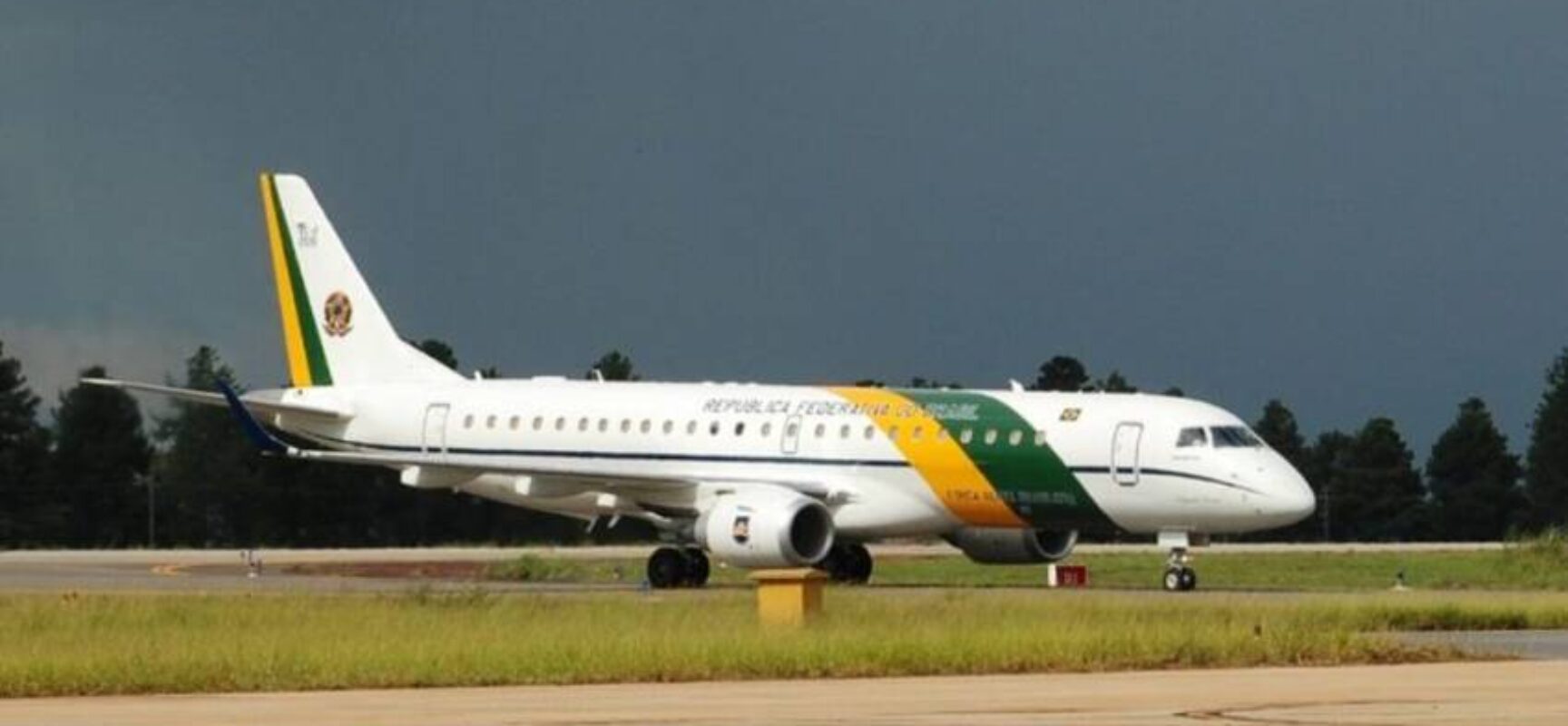 Lula pede à FAB uma aeronave com maior autonomia de voo, diz jornal