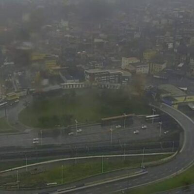 Chuva forte em Salvador causa transtornos na manhã desta quarta-feira (7)