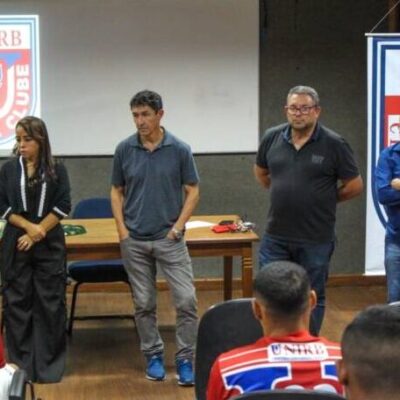 Betinho chegou e já dará treino tático para a Coruja Universitária