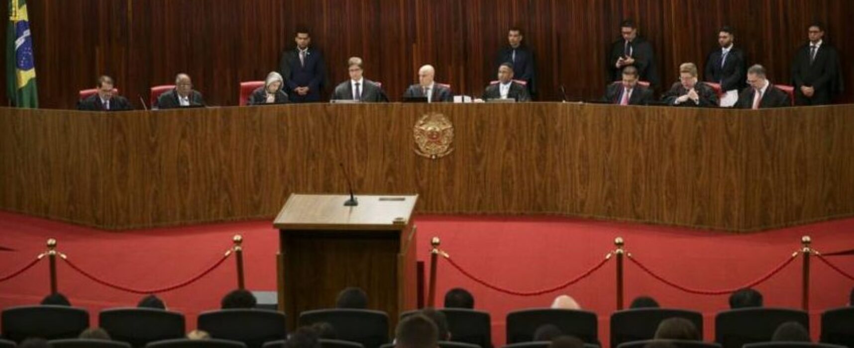 TSE entra hoje na quarta sessão para julgamento de Bolsonaro