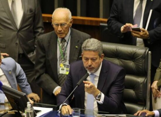 Arthur Lira diz que há “insatisfação generalizada” com o governo Lula na Câmara