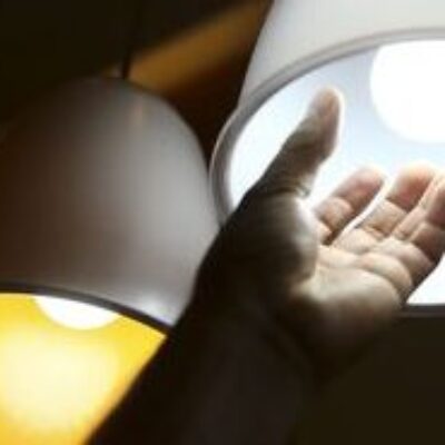 Aneel aprova reajuste na conta de luz na Bahia com aumento médio de 5,85%