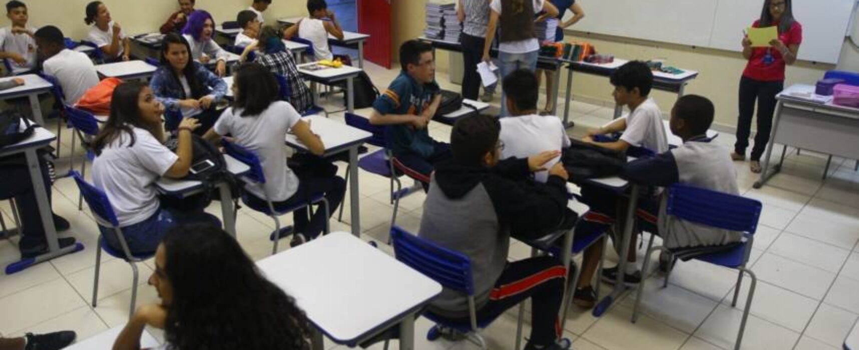 Lauro de Freitas realiza concurso para a rede municipal de educação