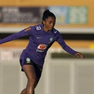 Brasil faz último treino em Brisbane antes de embarque para Adelaide