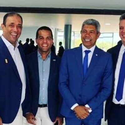Prefeito participa de cerimônia de sanção da lei que institui Programa Escola em Tempo Integral