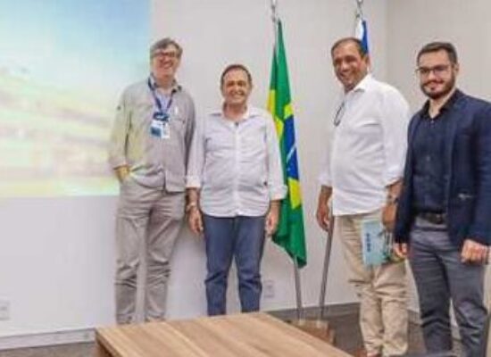 Com o SENAI CIMATEC, prefeito Mário Alexandre discute projetos para cadeia produtiva do cacau