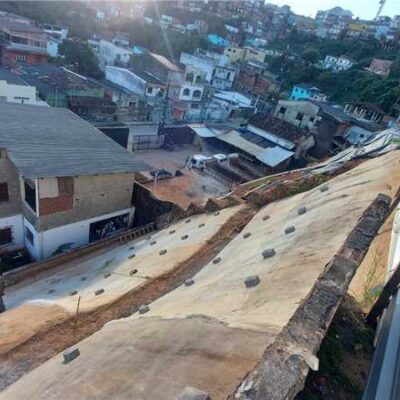 Prefeitura de Ilhéus avança com obras no Alto do Socorro e construção da Escola de Tibina