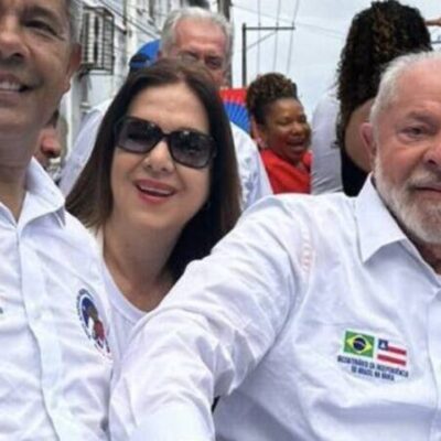 Ao lado de Jerônimo, Lula participa de cortejo do 2 de Julho