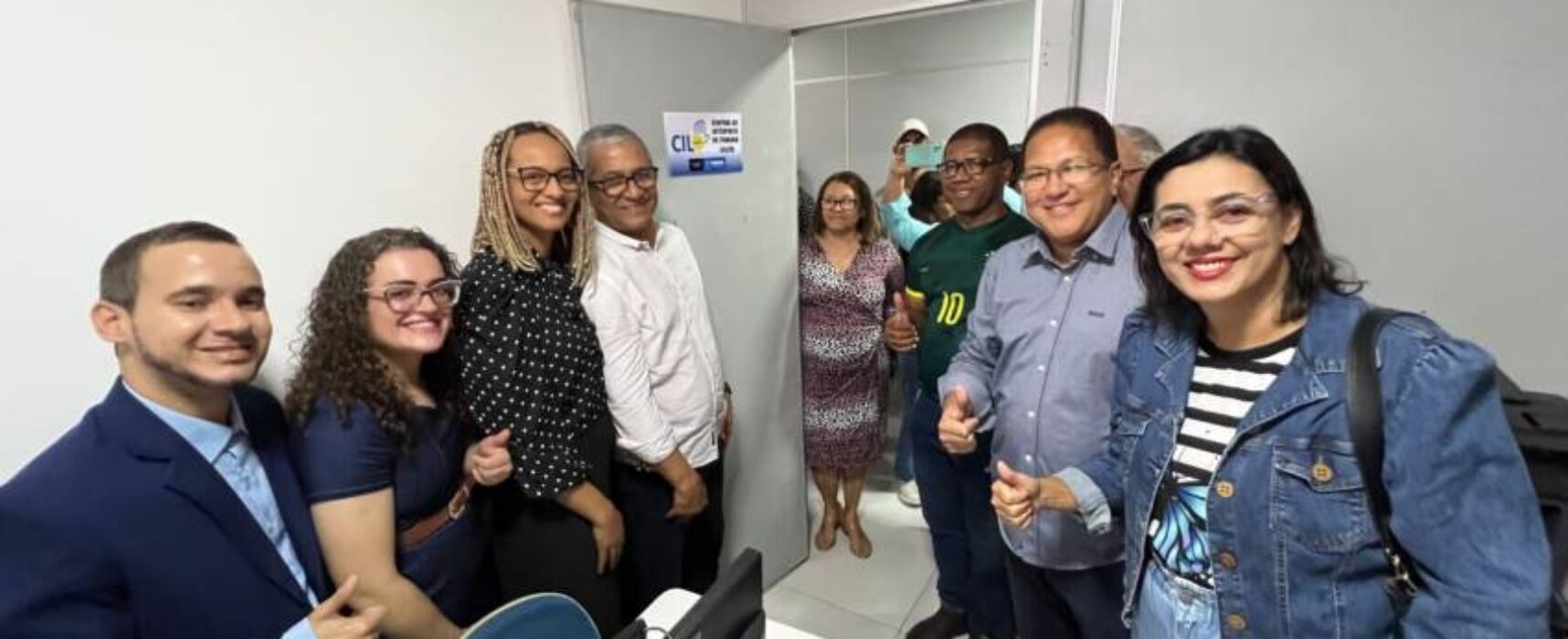 Prefeito Augusto Castro inaugura Central de Intérprete de Libras