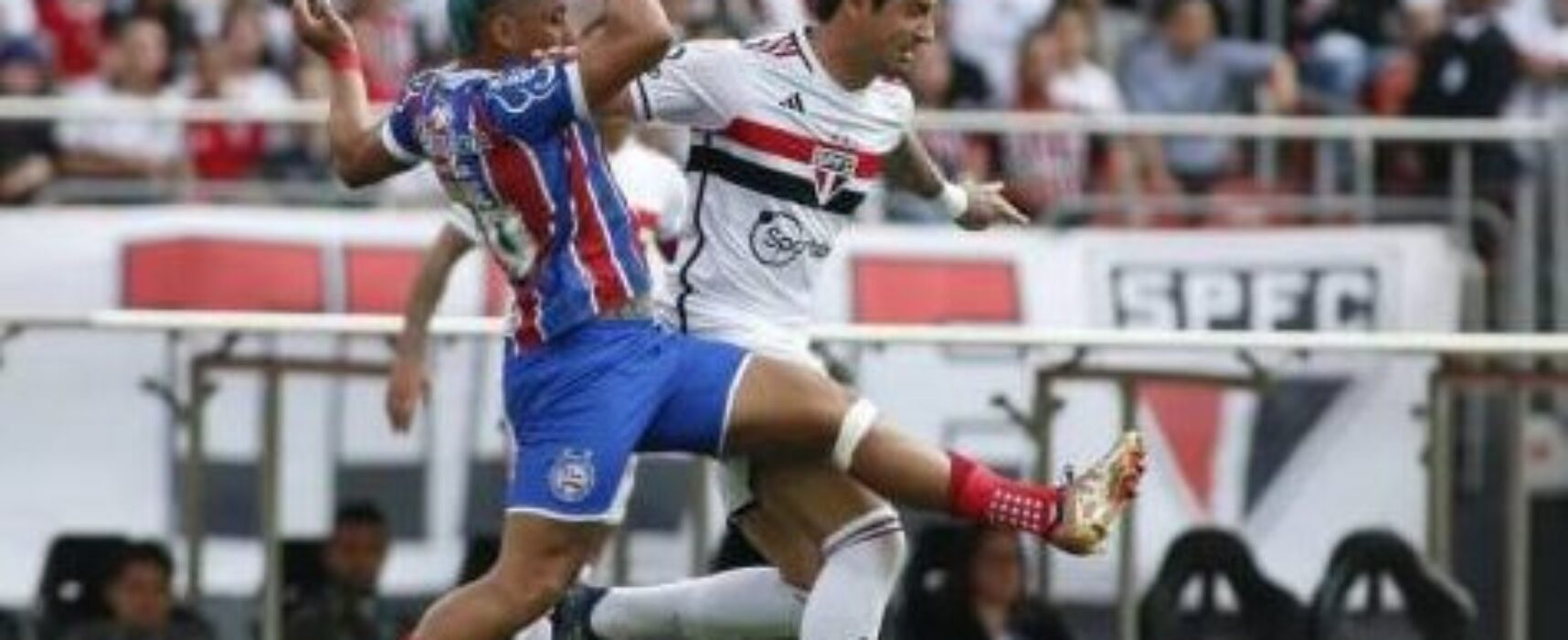 Com Morumbi lotado, São Paulo empata em duelo sem gols contra o Bahia