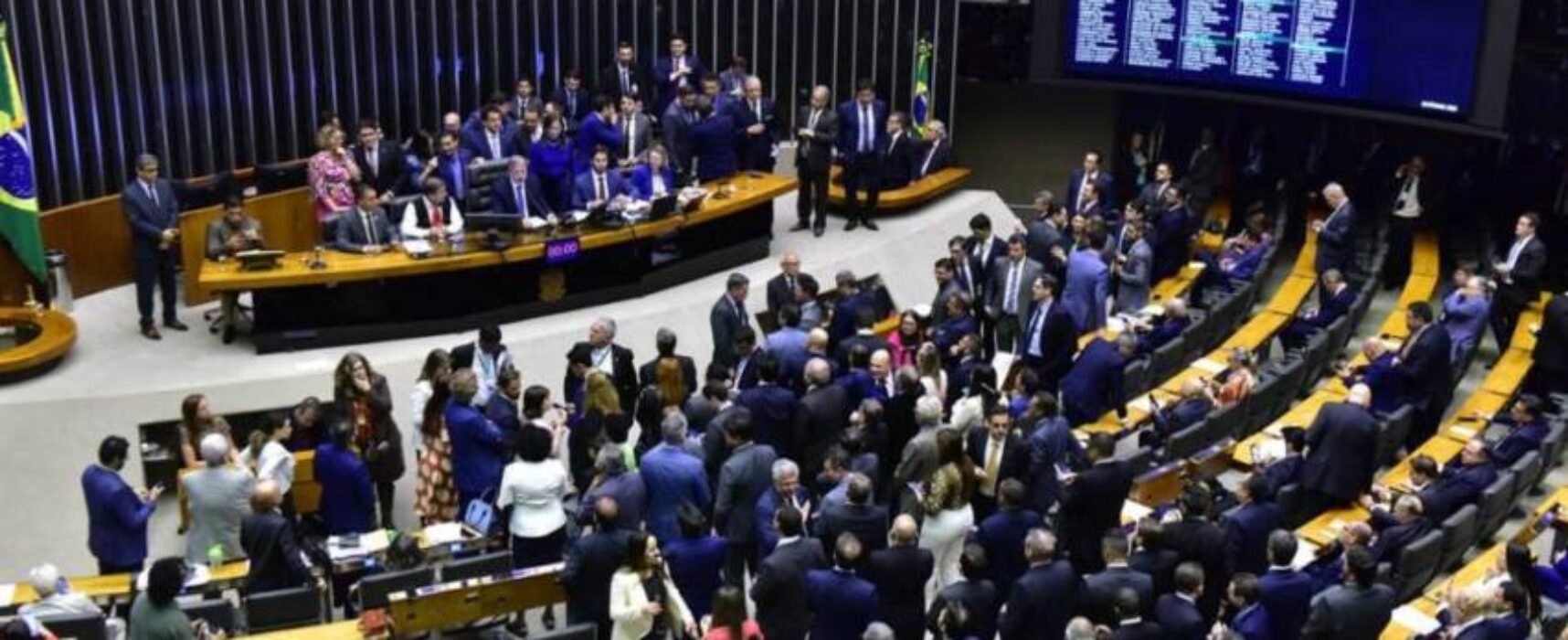 Câmara aprova PEC que amplia imunidade tributária para igrejas e entidades religiosas