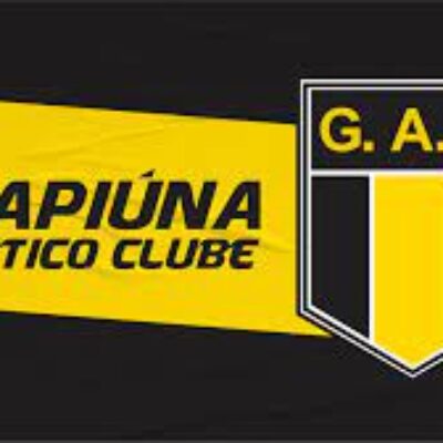 GRAPIÚNA: Álvaro Castro o último dos abnegados no indigesto mundo da bola