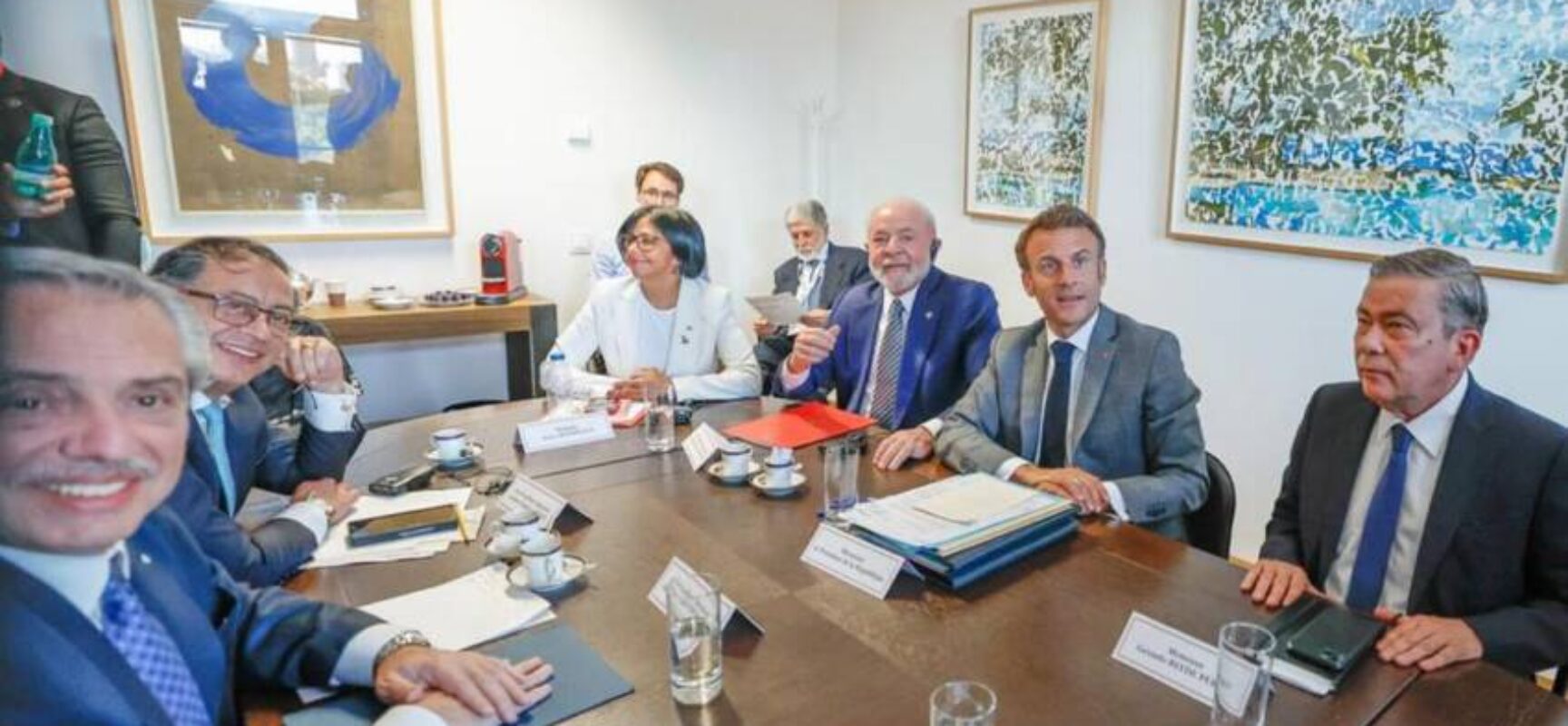 Lula participa de reunião entre governo e oposição venezuelanos