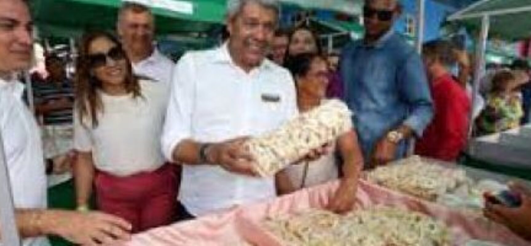 Entrega do Mercado Municipal de Ituaçu marca o Dia do Feirante na Bahia