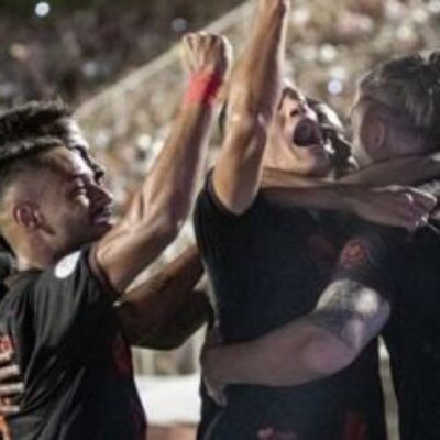 Vitória vence o Ceará e volta a vice-liderança da Série B