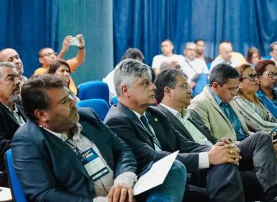 Semana de Inovação traz SECTI e debate investimentos em ciência e tecnologia com prefeitos da região