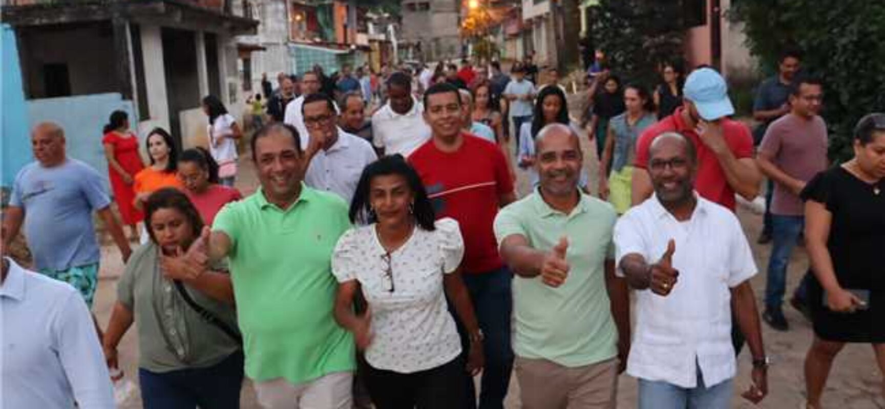 Prefeitura entrega pavimentação da Rua Ouro Verde e beneficia cerca de 600 famílias
