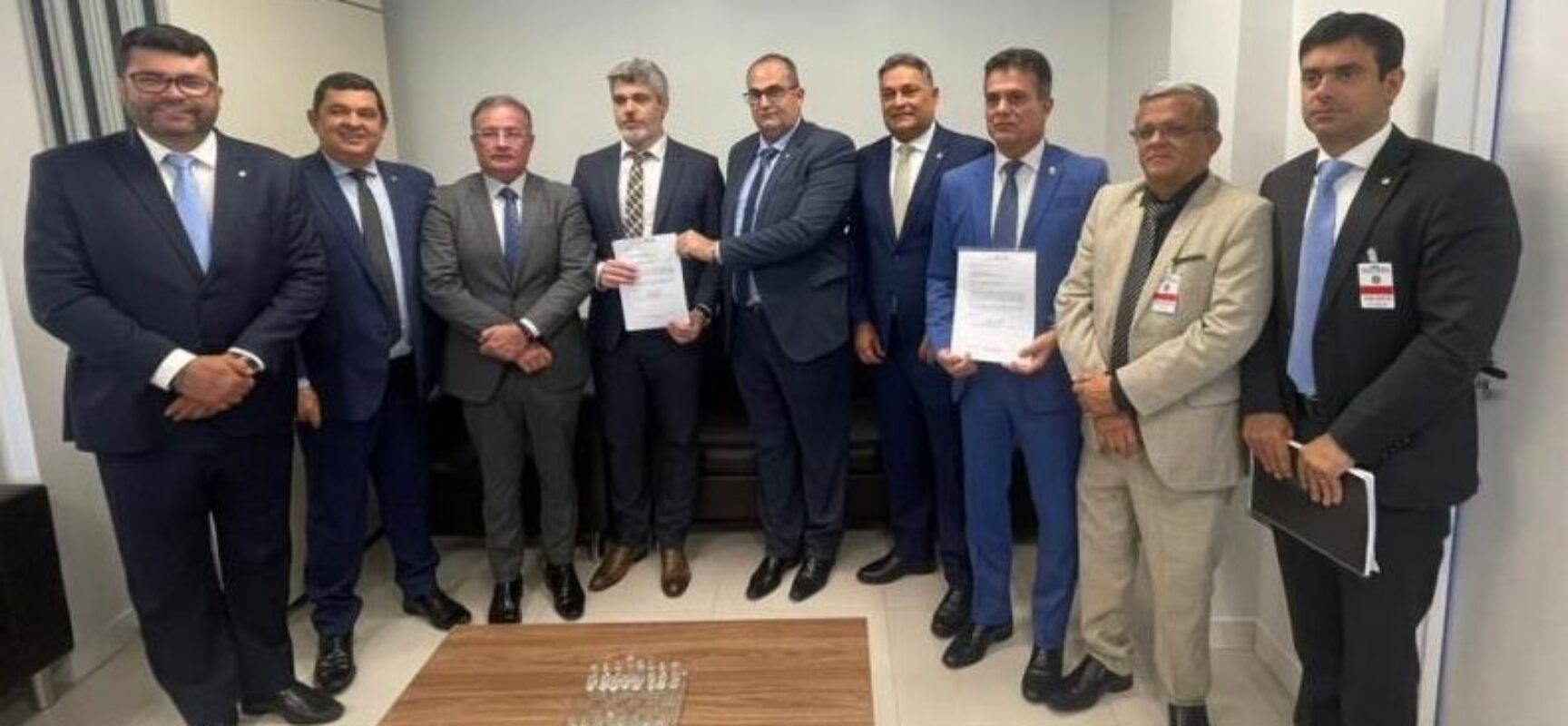 Deputado Hassan participa de audiência na PF e apoia pedido de providências contra a ViaBahia