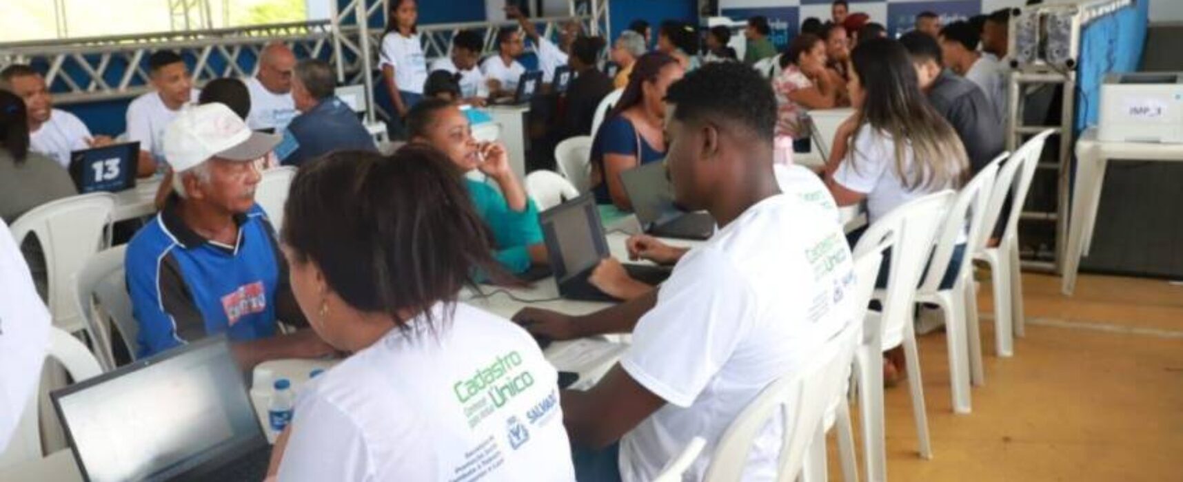 Governo federal bloqueia 25 mil beneficiários do Bolsa Família em Salvador