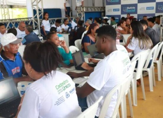 Governo federal bloqueia 25 mil beneficiários do Bolsa Família em Salvador